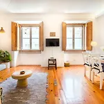 Chiado Apartment, The Heart Of * Lisboa